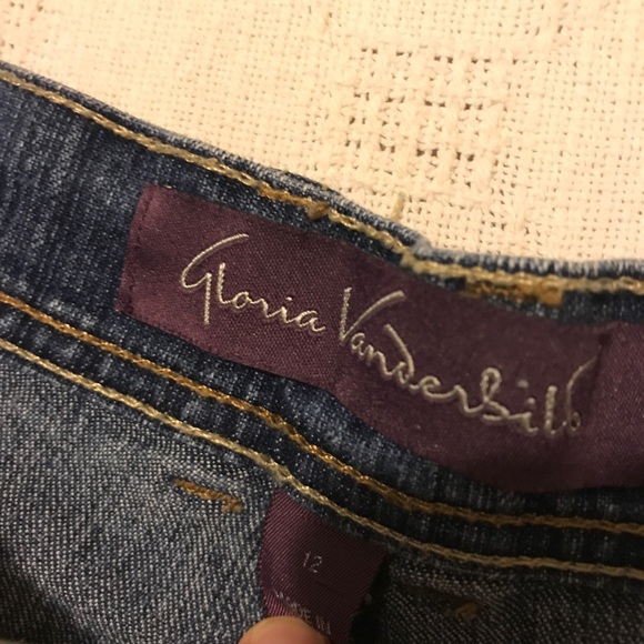 Jeans - Picture 3 of 3